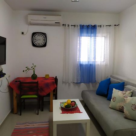 Apartamento Nelly'S Housing Unit Eilat Exterior foto