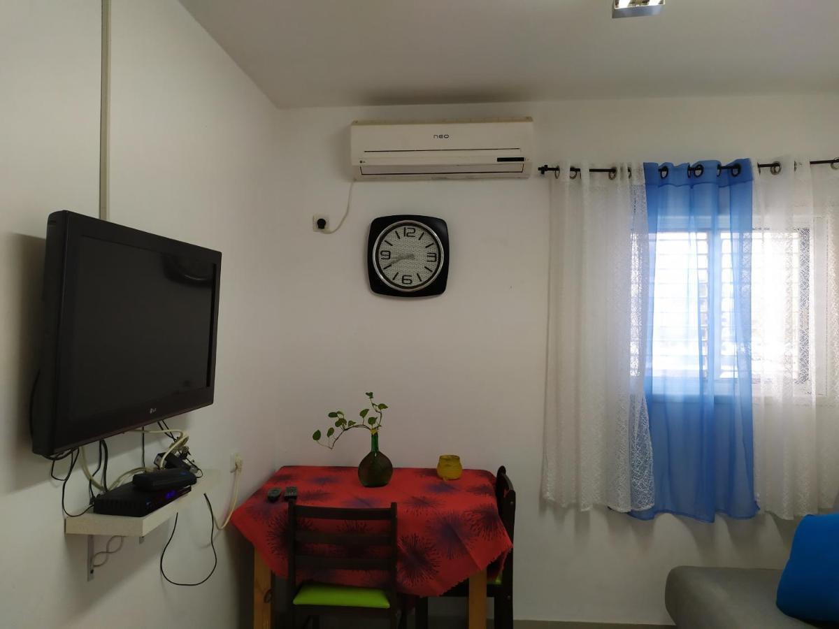 Apartamento Nelly'S Housing Unit Eilat Exterior foto