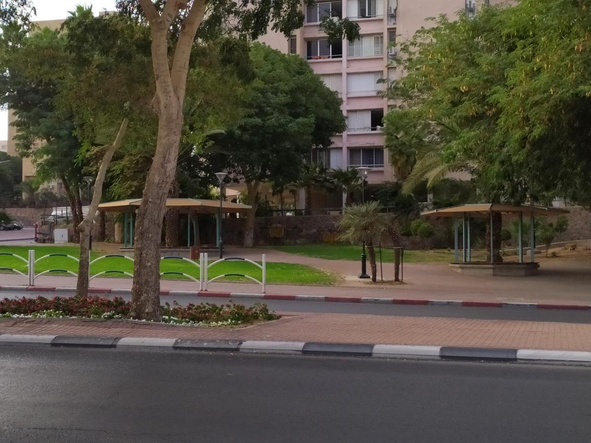 Apartamento Nelly'S Housing Unit Eilat Exterior foto